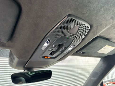 Certified 2025 Porsche Macan Turbo Electric AWD/4WD image 39