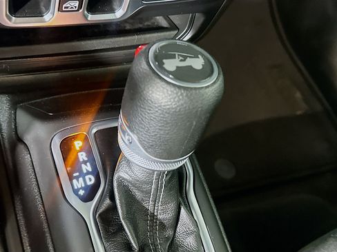 Used 2025 Jeep Wrangler Sahara image 23