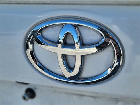 Used 2024 Toyota RAV4 LE image 4