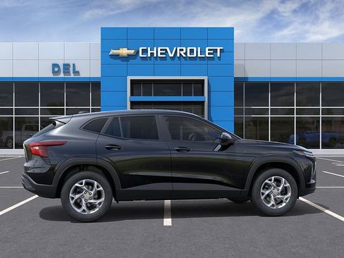 New 2026 Chevrolet Trax LS w/ LS Convenience Package FWD image 5