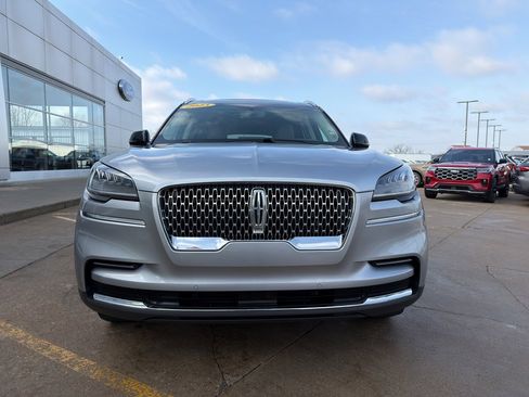 Used 2023 Lincoln Aviator AWD w/ Premium Package image 8