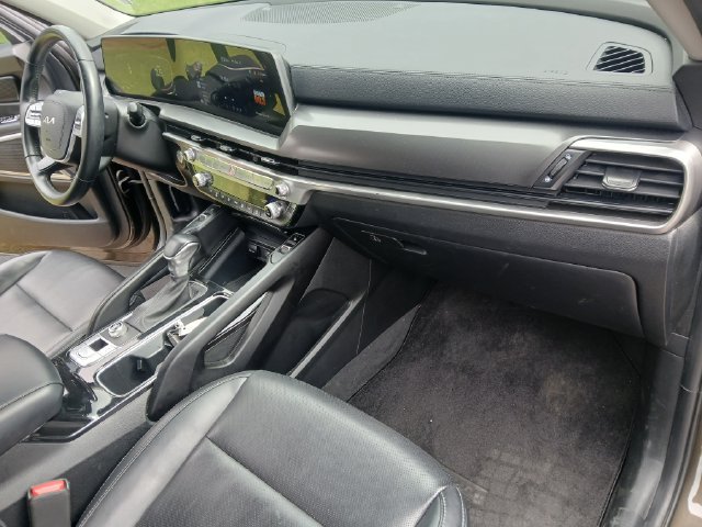Certified 2024 Kia Telluride S w/ S Sunroof Package FWD image 46