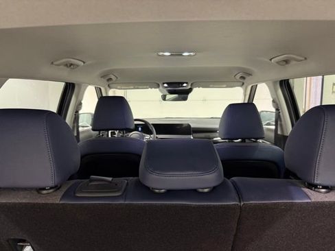 Used 2025 Kia Seltos S FWD image 9