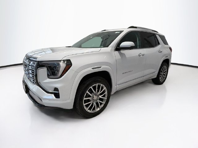 Used 2026 GMC Terrain Denali AWD/4WD image 3