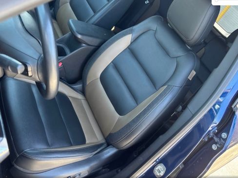 Used 2022 Chevrolet TrailBlazer ACTIV w/ Convenience Package FWD image 3