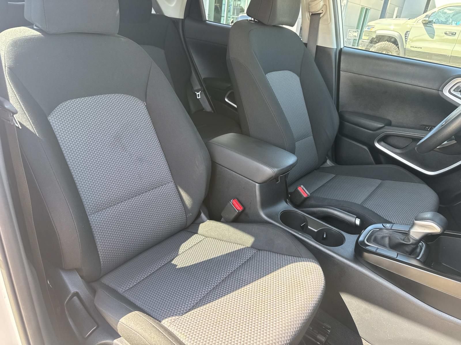 Used 2022 Kia Soul LX FWD image 11