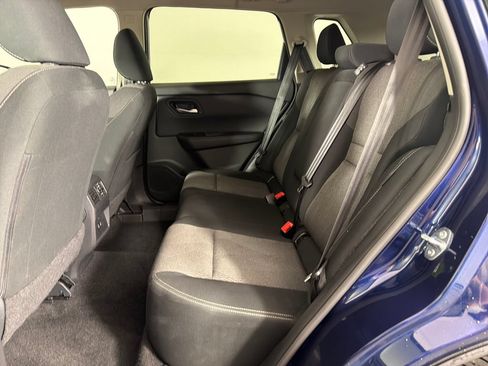 Used 2025 Nissan Rogue SV FWD image 20