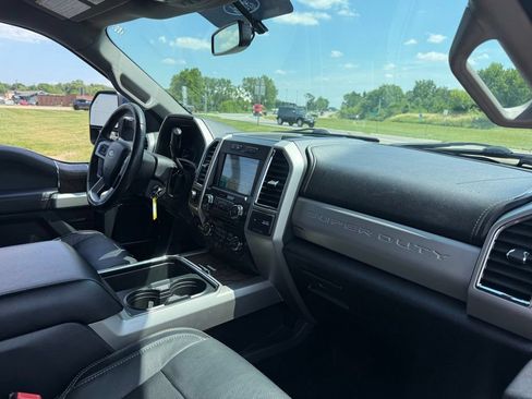 Used 2018 Ford F350 Lariat w/ Lariat Value Package AWD/4WD image 14