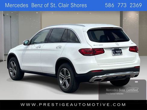 Used 2022 Mercedes-Benz GLC 300 4MATIC image 3