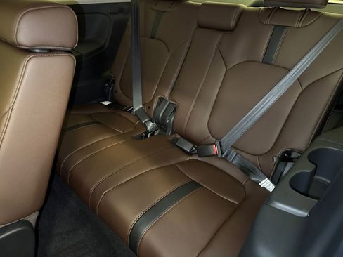 New 2026 Honda Pilot Touring image 17
