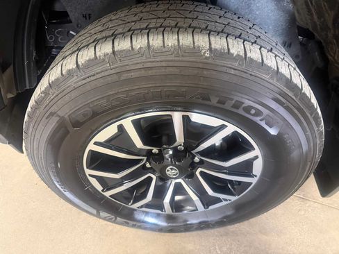 Used 2023 Toyota Tacoma TRD Sport AWD/4WD image 8
