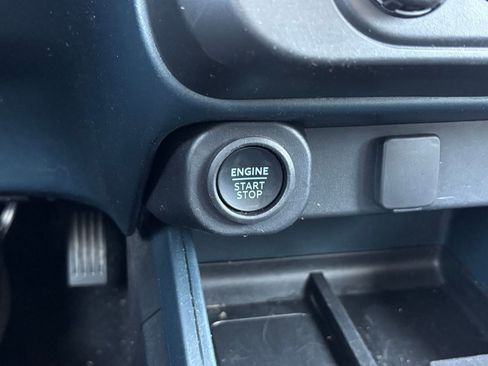 Used 2025 Ford Maverick Lobo AWD/4WD image 8