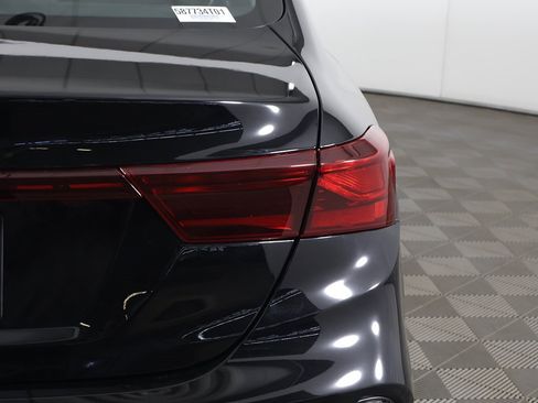 Used 2023 Kia Forte LXS image 14