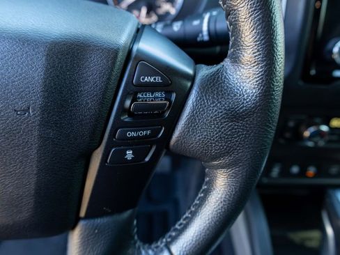 Used 2022 Nissan Frontier SV w/ SV Premium Package image 19