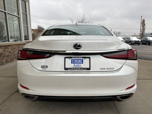 Used 2022 Lexus ES 350 image 4