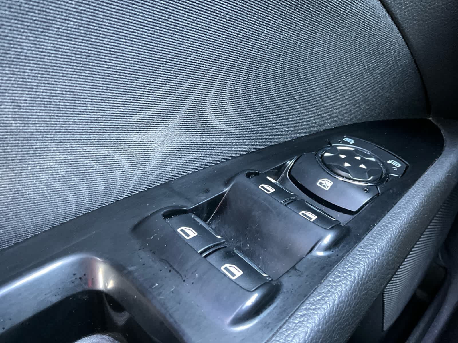 Used 2013 Ford Fusion SE FWD image 18