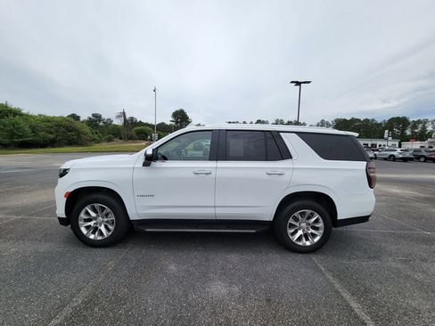 Used 2024 Chevrolet Tahoe Premier RWD image 2