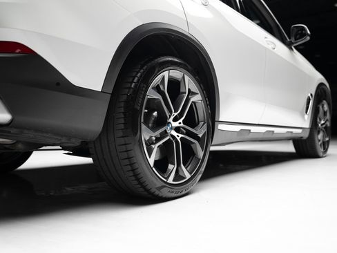 Used 2024 BMW X5 sDrive40i w/ Premium Package RWD image 79