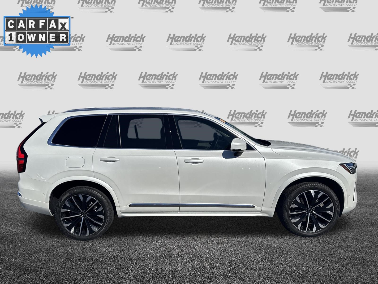 Used 2025 Volvo XC90 B6 Ultra w/ Protection Package Premier AWD/4WD image 11