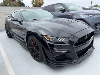 Used 2020 Ford Mustang Shelby GT500 w/ Technology Package RWD video 1