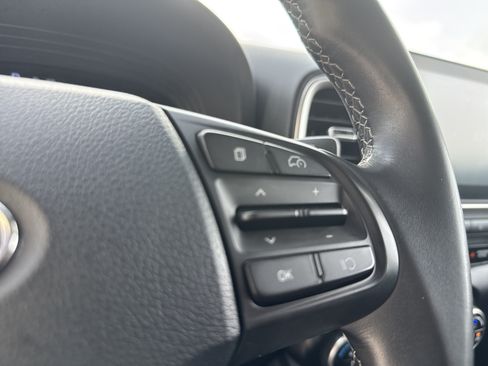 Used 2024 Hyundai Venue SEL FWD image 19