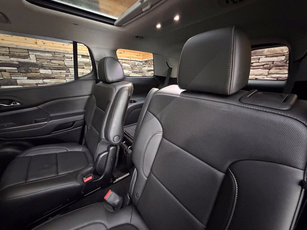 Used 2021 GMC Acadia SLT AWD/4WD image 48