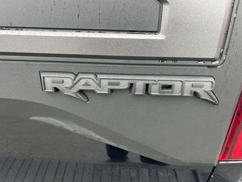 Used 2019 Ford F150 Raptor w/ Equipment Group 802A Luxury image 11