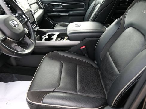 Used 2023 RAM 1500 Laramie AWD/4WD image 5