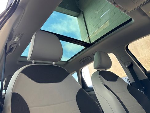 New 2025 Volkswagen Taos SE image 17