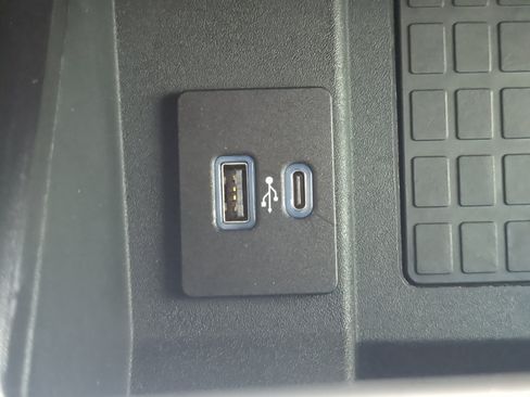 Certified 2022 Ford F250 Platinum AWD/4WD image 21