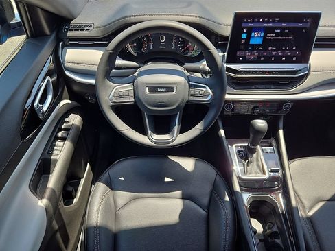 Certified 2024 Jeep Compass Limited AWD/4WD image 11