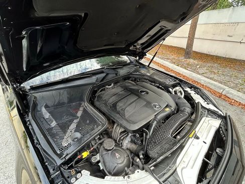 Used 2021 Mercedes-Benz C 300 Sedan image 31
