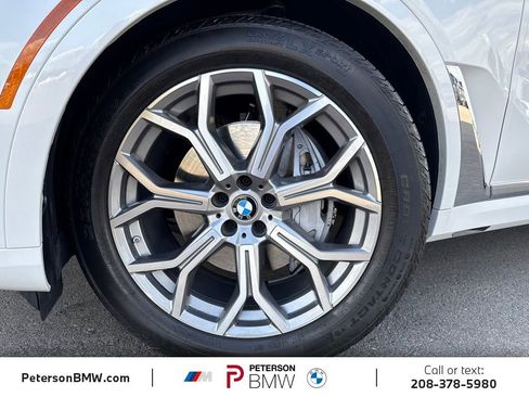 Used 2025 BMW X7 xDrive40i AWD/4WD image 39