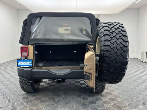 Used 2015 Jeep Wrangler Sport w/ Quick Order Package 24S AWD/4WD image 7