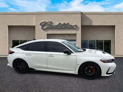 Used 2025 Honda Civic Type R image 2