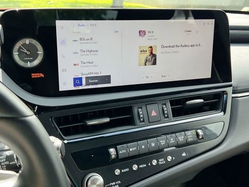 Certified 2025 Lexus ES 300h w/ Premium Package FWD image 15