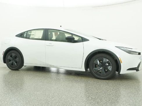 New 2026 Toyota Prius SE image 28