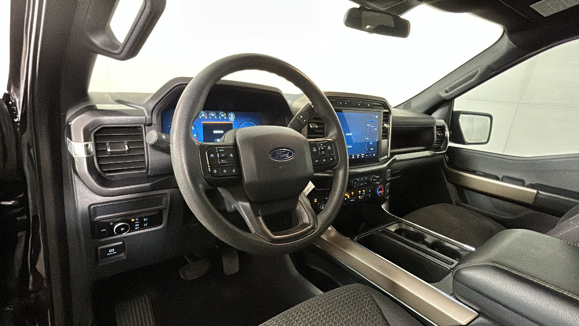 Used 2024 Ford F150 STX w/ Equipment Group 201A FX4 AWD/4WD image 16