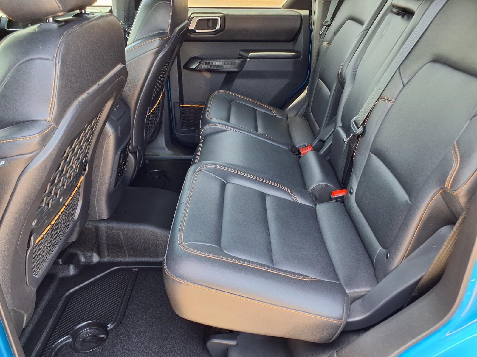 Used 2024 Ford Bronco Badlands w/ Sasquatch Package AWD/4WD image 11