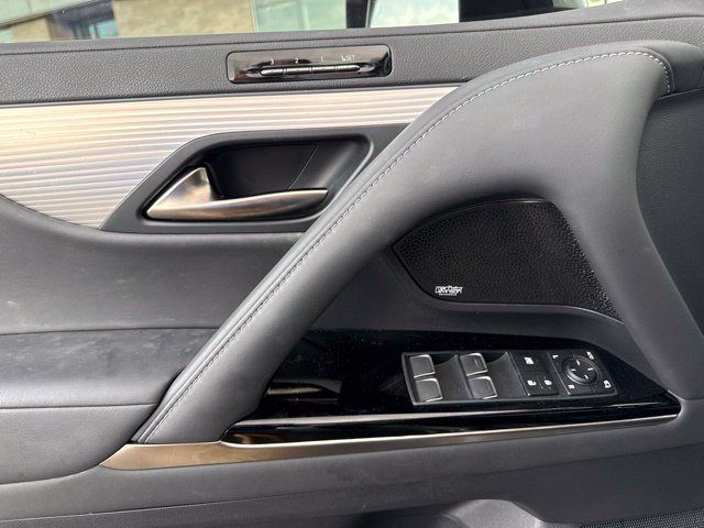 Used 2024 Lexus LX 600 F Sport AWD/4WD image 16