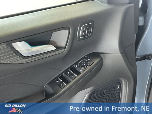 Used 2024 Ford Escape Platinum image 7