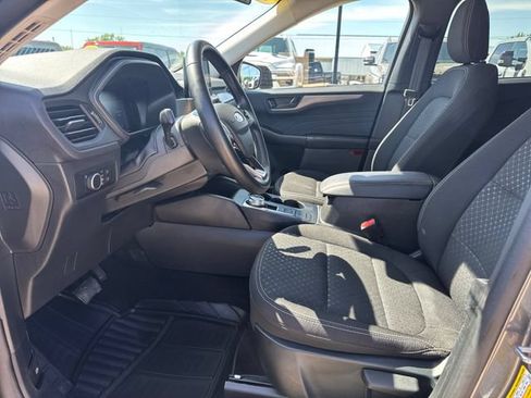 Used 2025 Ford Escape Active w/ Cold Weather Package FWD image 9