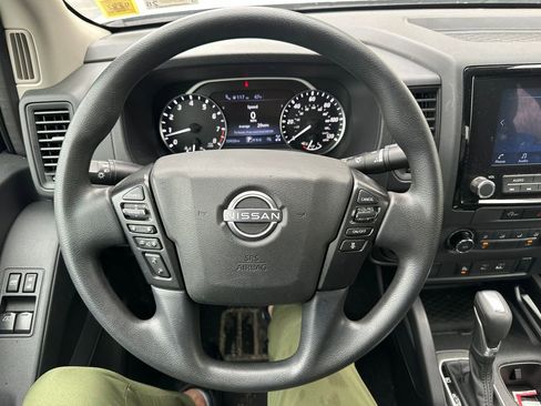 Used 2024 Nissan Frontier S w/ Technology Package AWD/4WD image 2