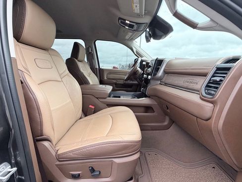 Used 2023 RAM 3500 Limited image 22