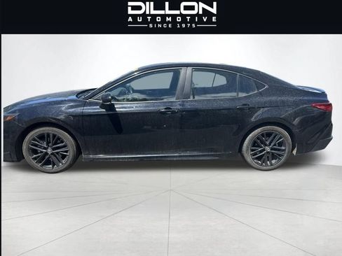 Used 2025 Toyota Camry SE FWD image 18