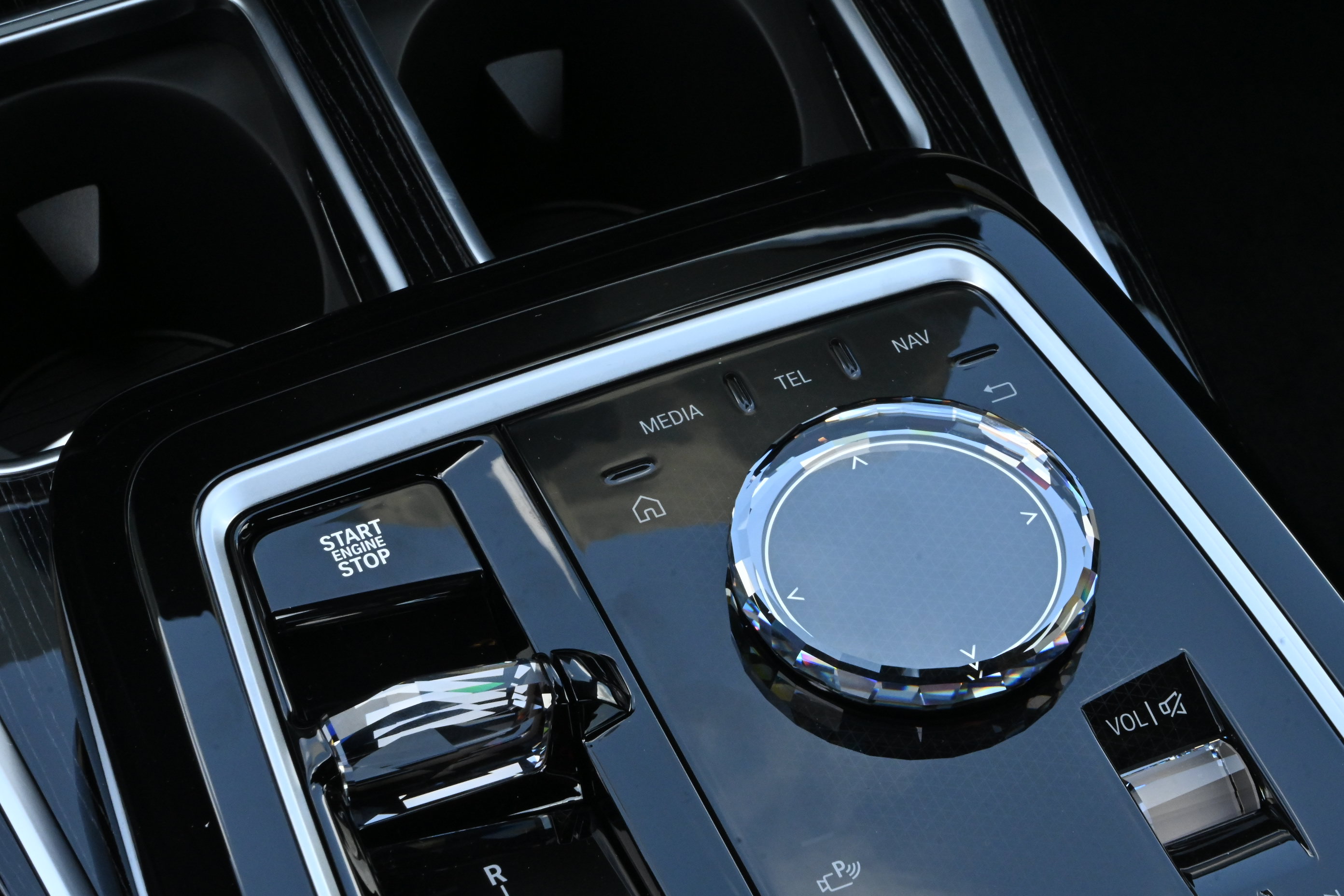 Used 2026 BMW 740i RWD image 19