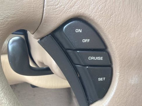 Used 2000 Chrysler Concorde LX image 6