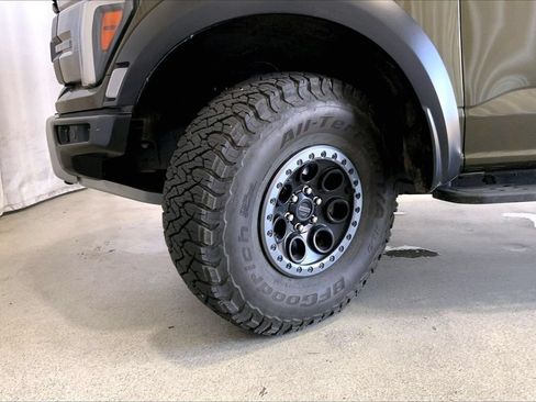 Used 2025 Ford F150 Raptor AWD/4WD image 18
