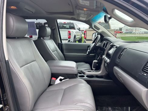 Used 2013 Toyota Sequoia Limited AWD/4WD image 23