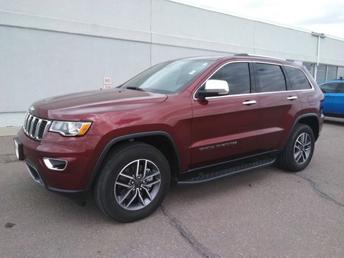 Used 2021 Jeep Grand Cherokee Limited AWD/4WD image 2
